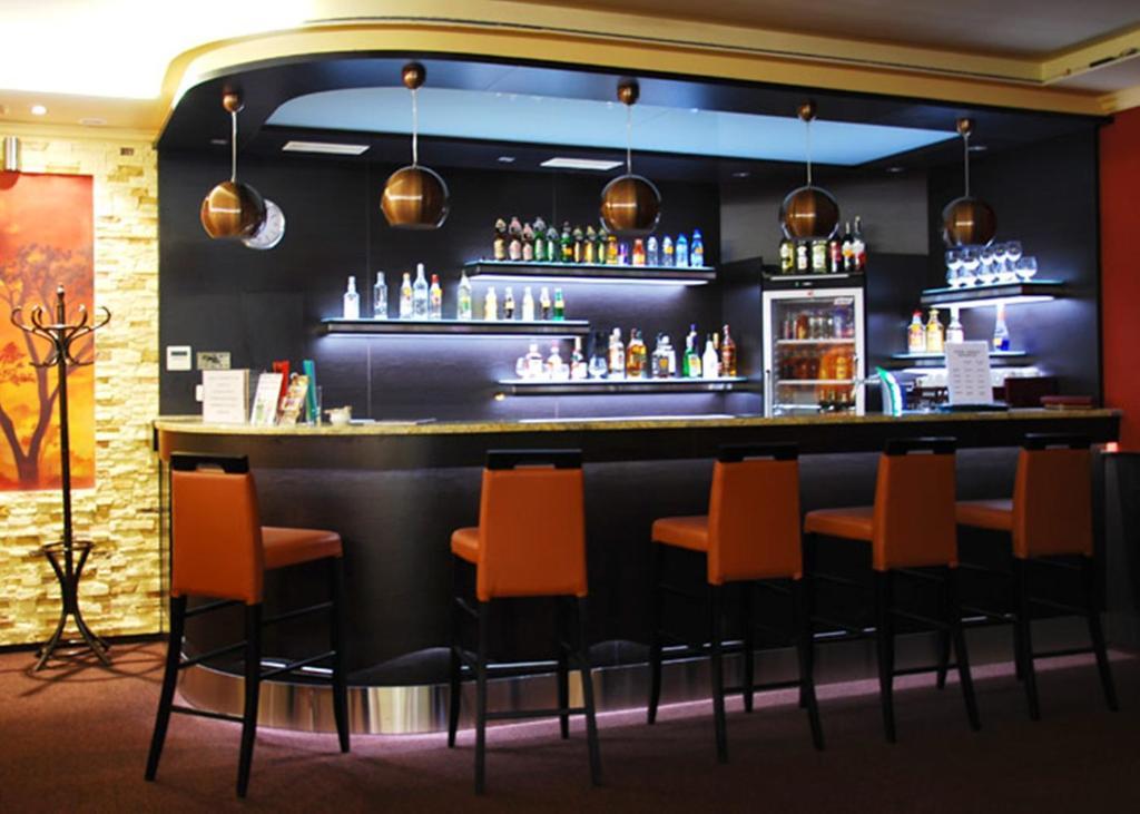 Hotel Texicana Sulechów Buitenkant foto