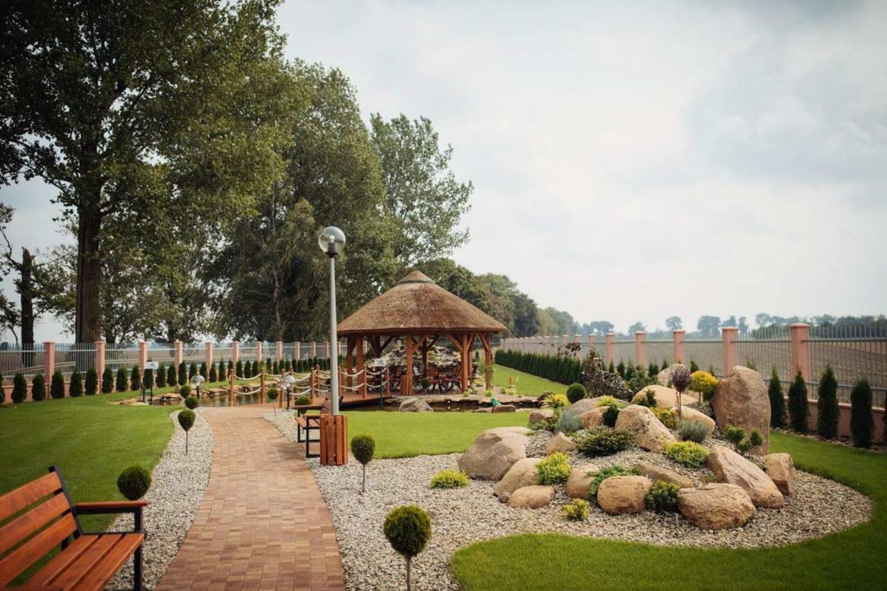 Hotel Texicana Sulechów Buitenkant foto